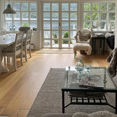 Tatil Evi With Shoreline By Brusdalsvannet *