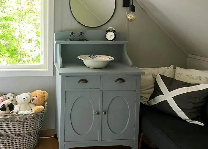 Dom wakacyjny With Shoreline By Brusdalsvannet *