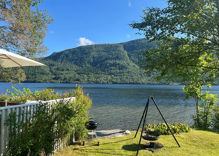 With Shoreline By Brusdalsvannet Dom wakacyjny Ålesund